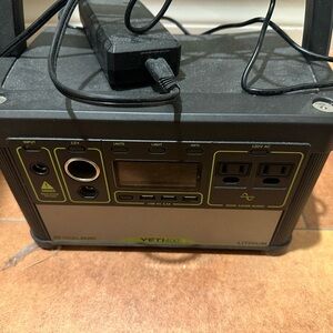 Yeti 400 Portable Power Station - Black and Gray